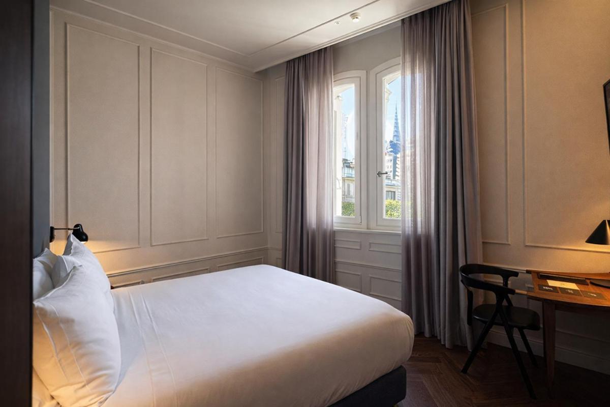Premium Double Room views